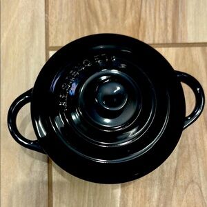NWT Le Creuset Glossy Black Onyx 10cm mini cocotte